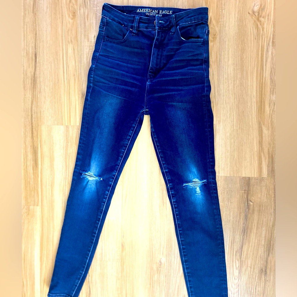 ❤️❤️American Eagle Highest Rise Jegging Dark Wash Denim Distressed Knees Jeans